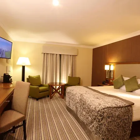 Vaughan Hotel 4*