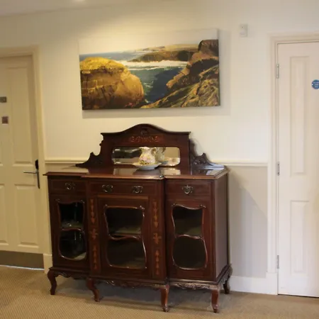 Vaughan Hotel Lahinch